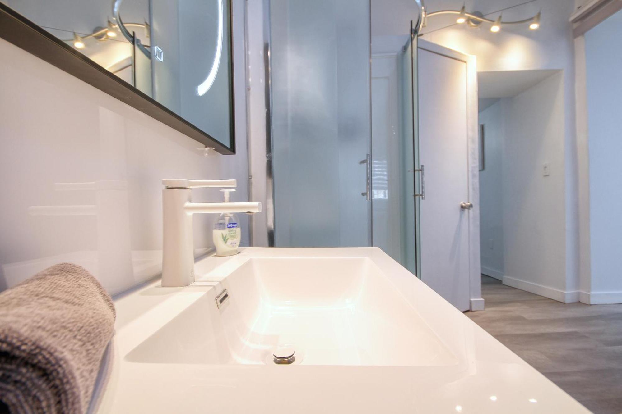Quebec Grand Appartement By Hebergements Dcl Bagian luar foto