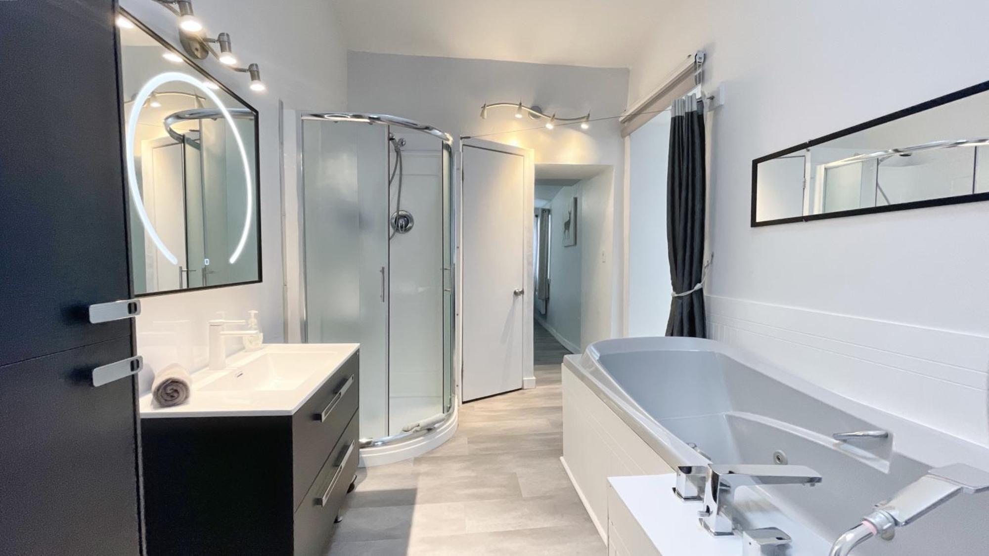 Quebec Grand Appartement By Hebergements Dcl Bagian luar foto
